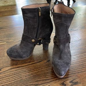 Pura Lopez taupe platform booties size 37